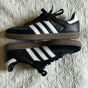 Adidas Sambas!